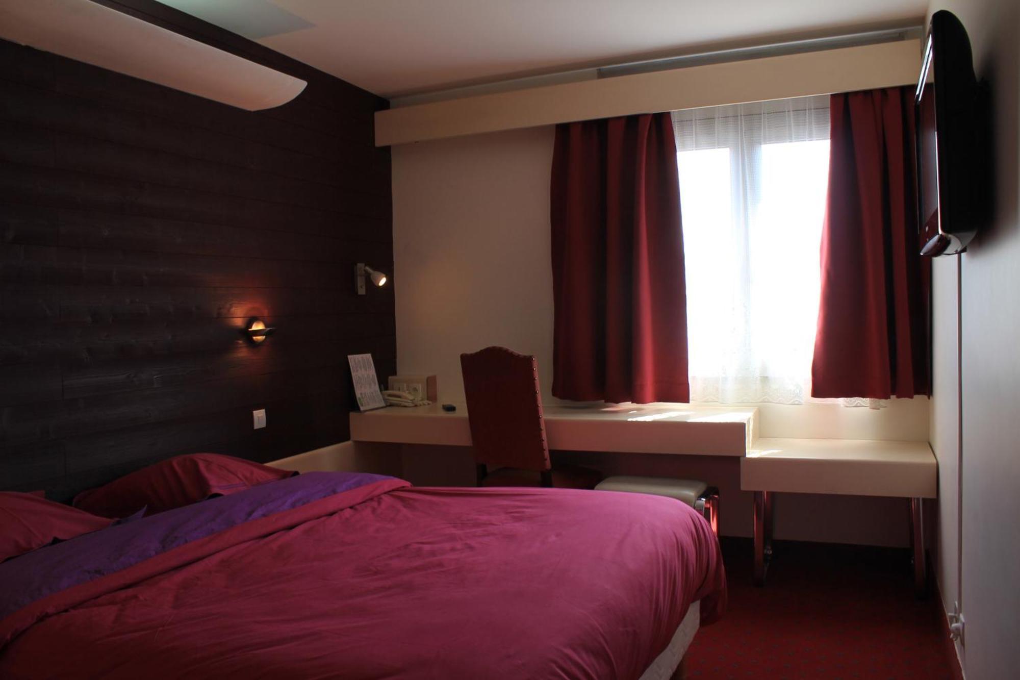Le France Hotel ลูดิแอค ภายนอก รูปภาพ
